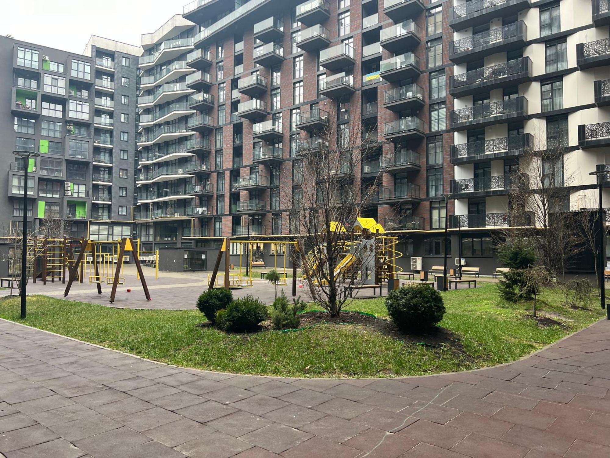 Apartments Vip Avalon リヴィウ エクステリア 写真