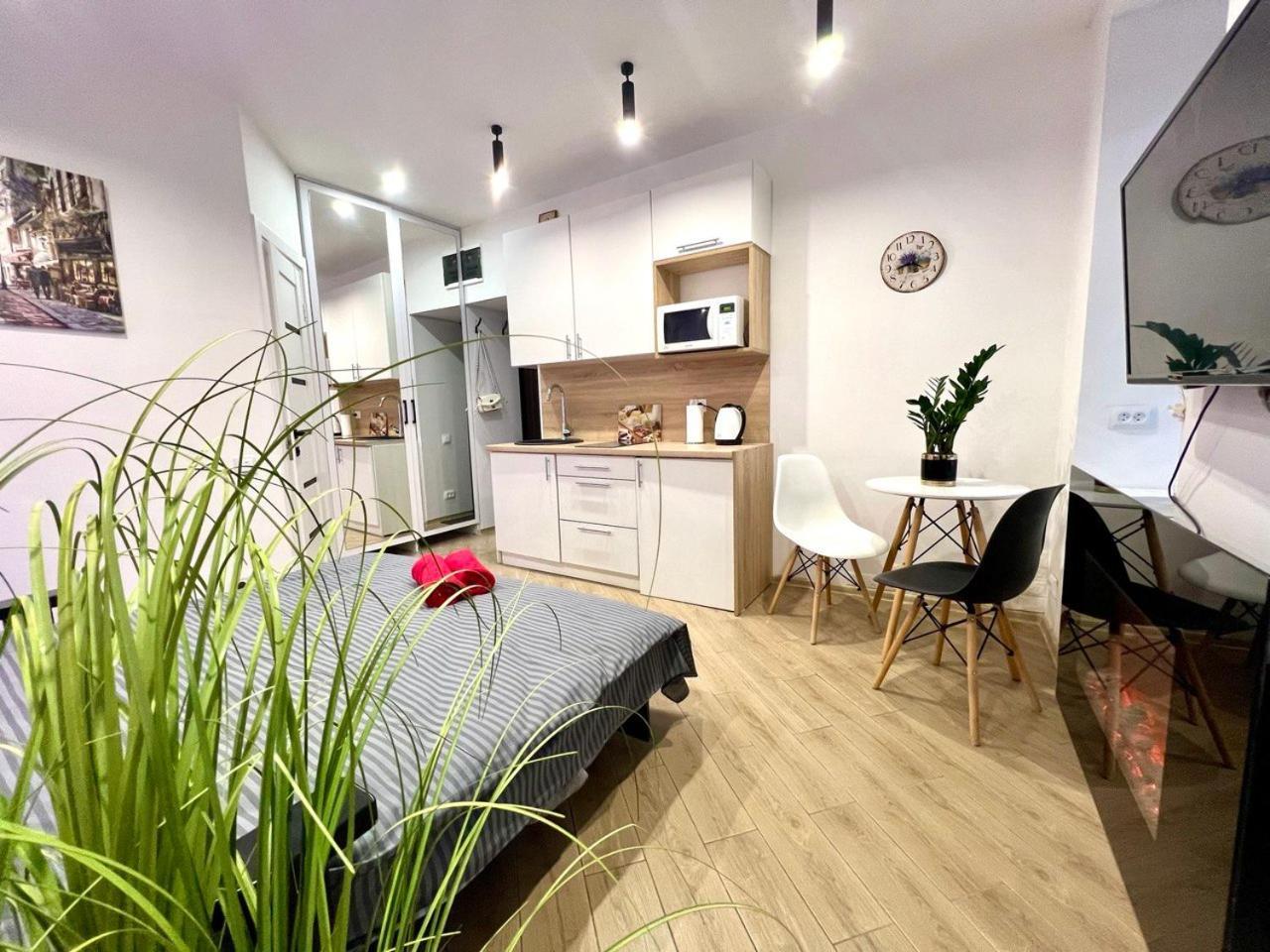 Apartments Vip Avalon リヴィウ エクステリア 写真