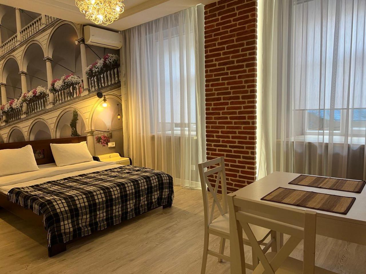 Apartments Vip Avalon リヴィウ エクステリア 写真