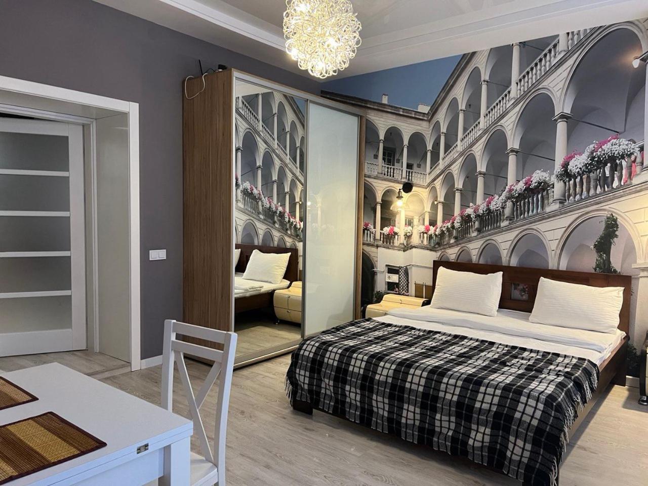 Apartments Vip Avalon リヴィウ エクステリア 写真