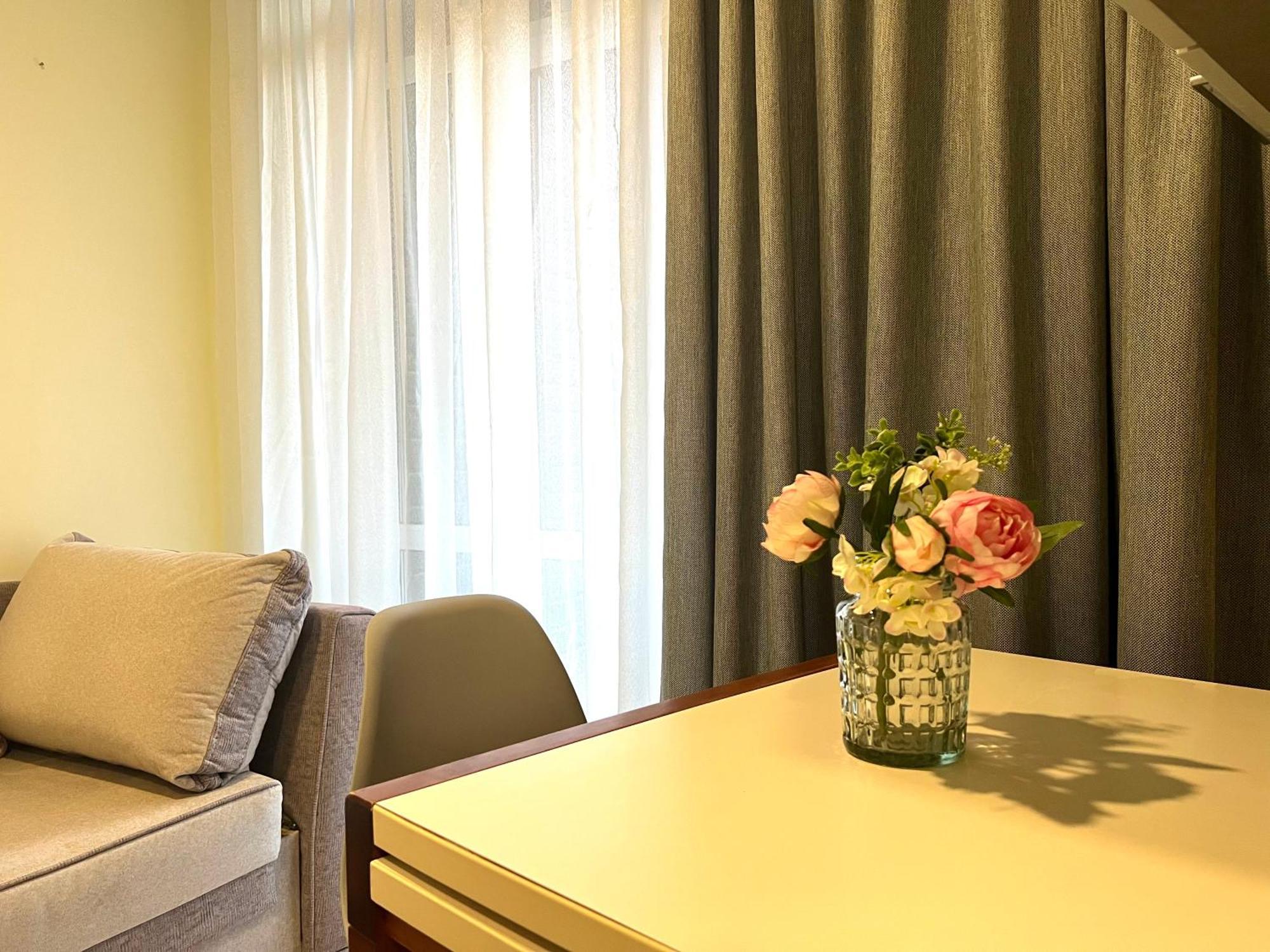 Apartments Vip Avalon リヴィウ エクステリア 写真