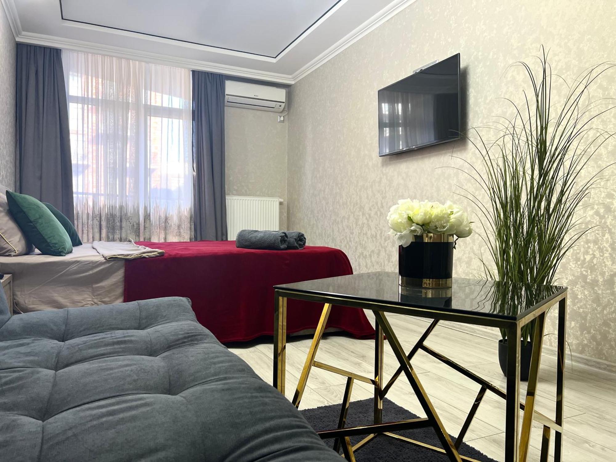Apartments Vip Avalon リヴィウ エクステリア 写真