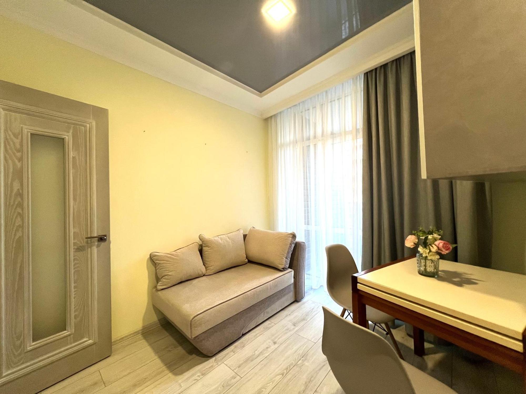 Apartments Vip Avalon リヴィウ エクステリア 写真
