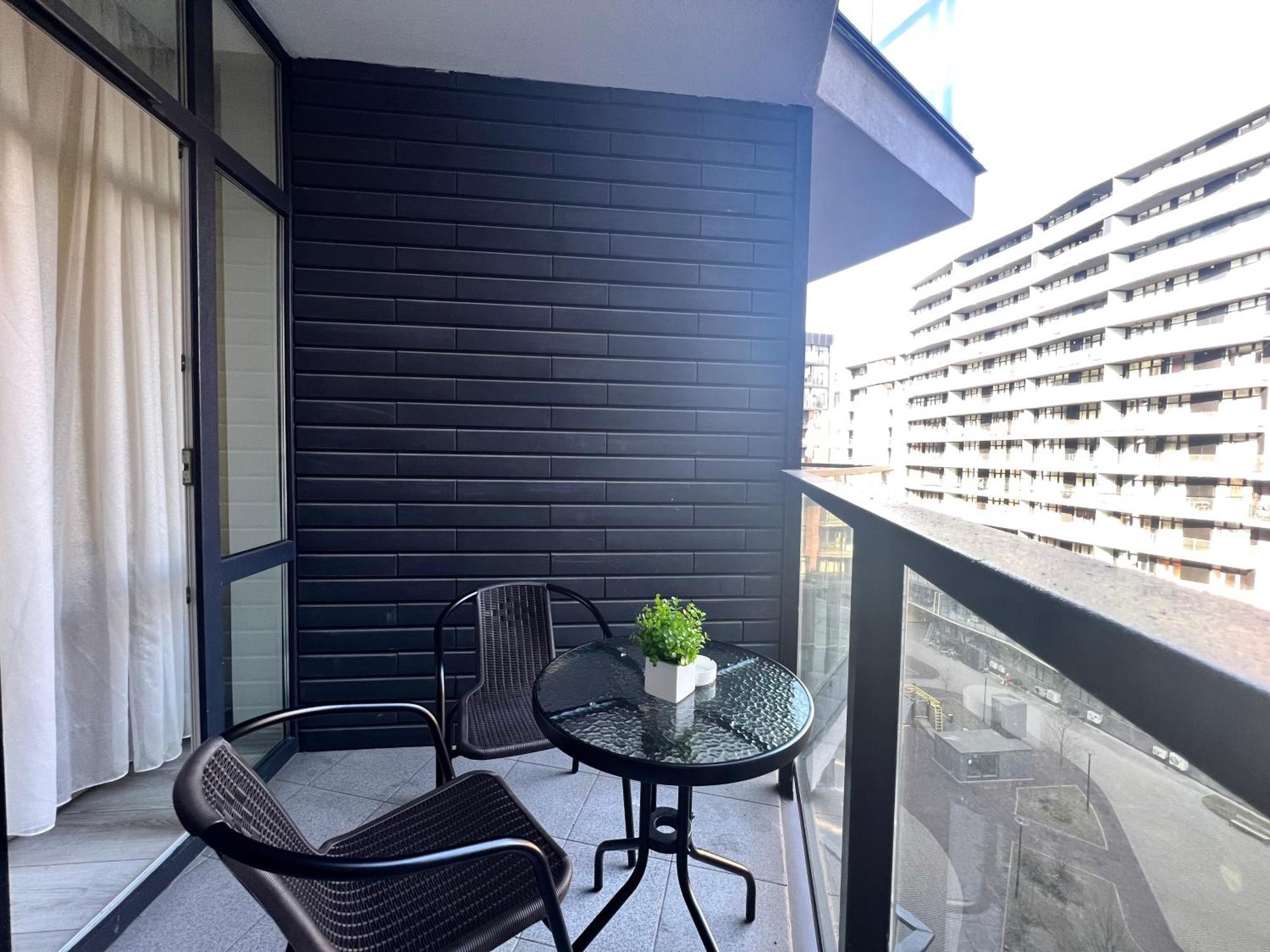 Apartments Vip Avalon リヴィウ エクステリア 写真